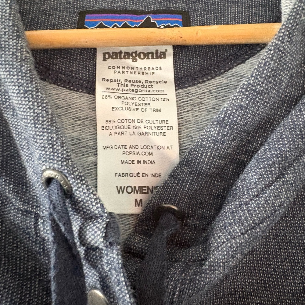 Patagonia Woman’s Ahnyo Heathered Navy Pullover Hoodie with Hood Medium - Picture 4 of 5